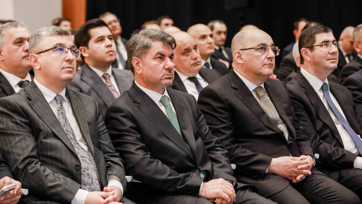 TÜİB “Açık Diyalog Platformu” Kapsamında Devlet Gümrük Komitesi Başkanı Şahin Bağırov İş Dünyası Temsilcileriyle Bir Araya Geldi